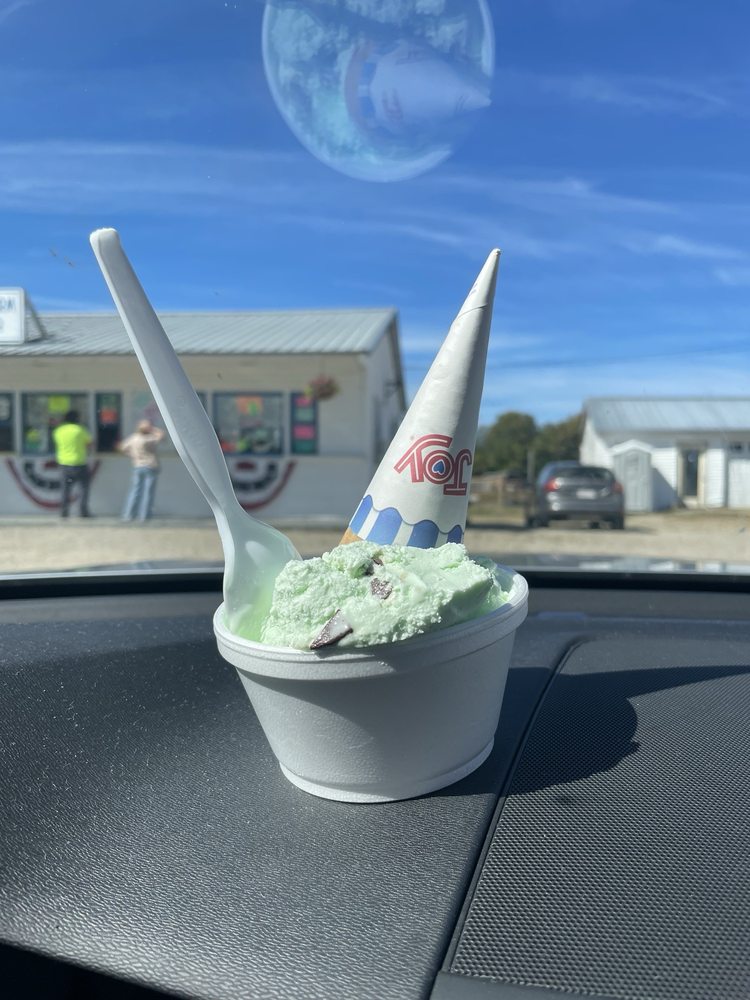 Murdock Farm Dairy Logo