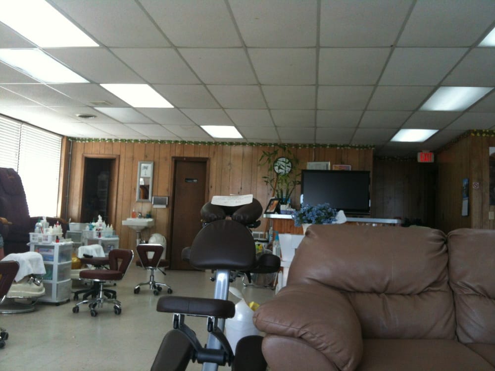 THE COLORFUL NAIL & SPA Updated September 2024 813 Highway 62 65 N, Harrison, Arkansas