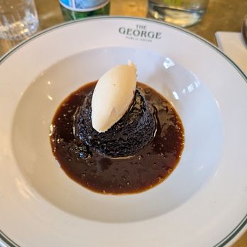 The George - Sticky toffee pudding with clotted cream - Pubs Near Me - London, XGL