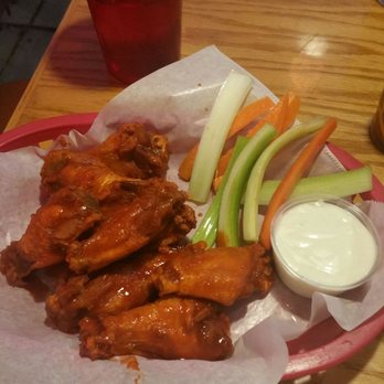 Gio's Bar & Grill - Buffalo wings ($8), did enjoy - Sports Bars Near Me - Chicago, Illinois Gio's Bar & Grill - Buffalo wings ($8), did enjoy - Sports Bars Near Me - Chicago, Illinois