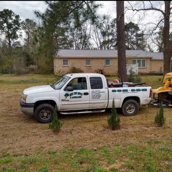 Mike's Tree Service - I love seeing Mike's Riggs roll on to the property. They take up the chicken lane on Fegian Mill Rd never blocking South Oaks entrance. - Tree Services Near Me - Warner Robins, Georgia Mike's Tree Service - I love seeing Mike's Riggs roll on to the property. They take up the chicken lane on Fegian Mill Rd never blocking South Oaks entrance. - Tree Services Near Me - Warner Robins, Georgia