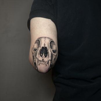 Black Tower Tattoo Studio - Tattoo Near Me - Los Angeles, California Black Tower Tattoo Studio - Tattoo Near Me - Los Angeles, California