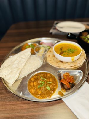 Honest Restaurant by null