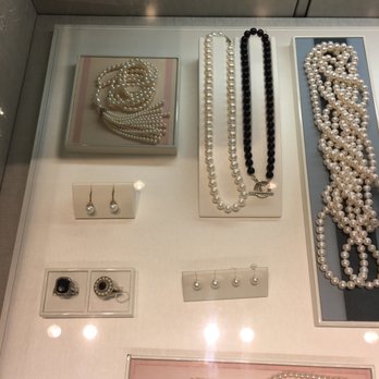 Tiffany & Co - Jewelry Near Me - Las Vegas, Nevada Tiffany & Co - Jewelry Near Me - Las Vegas, Nevada