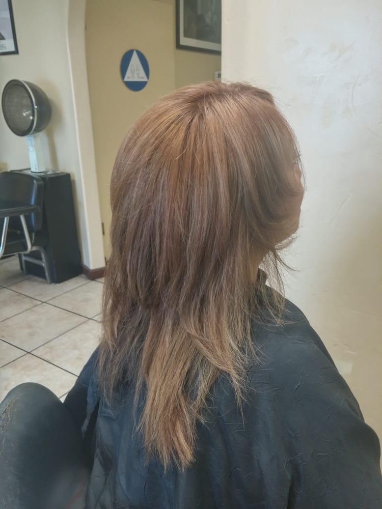 Hair By Linda Logo