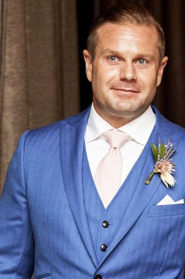 Acustom Apparel by null