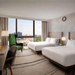 The Starling Atlanta Midtown, Curio Collection by Hilton - Guest room