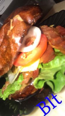 Suzi's Bar & Grill by null