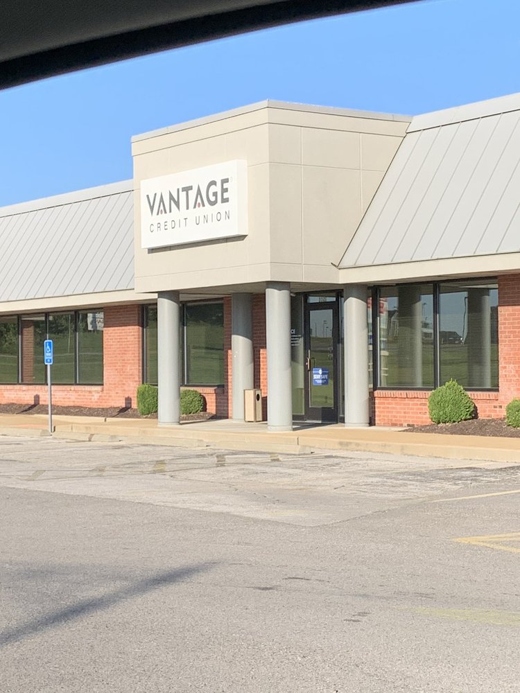 VANTAGE CREDIT UNION Updated September 2024 332 Festus Centre Dr, Festus, Missouri Banks