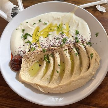 Crave Mediterranean Cafe - Hummus and garlic dip appetizer - Mediterranean Near Me - Springfield, Missouri