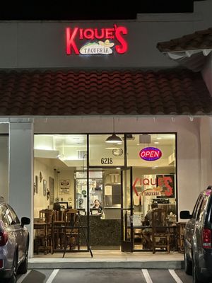 Kique’s Taqueria by null