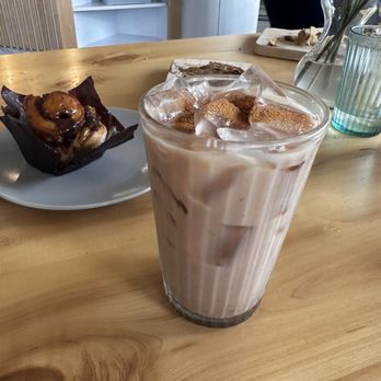Voyageurs Bakehouse - Chai latte - Bakeries Near Me - Green Bay, Wisconsin