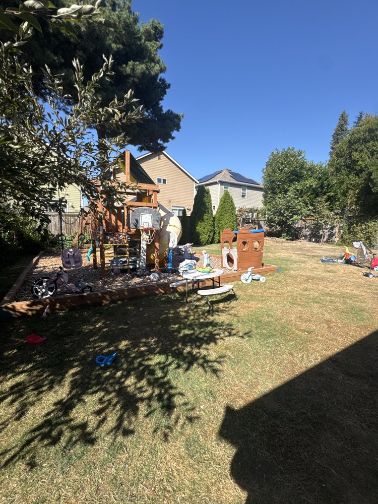 Rosa famili child care - childcare center in Kent, WA