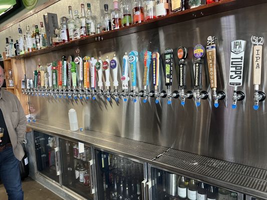 Hops & Thyme by null