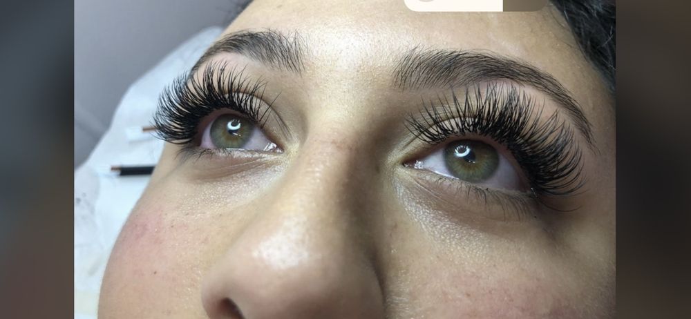 Happy Eyebrow Threading Salon Logo