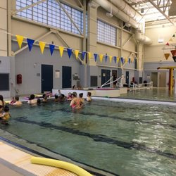 Diamond Park Aquatic Center - Nice large family class area.