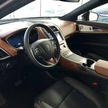 Jim Burke Lincoln - Beautiful Black Label Thoroughbred themed interior. - Auto Repair Near Me - Bakersfield, California