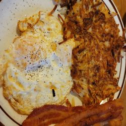 C&S Coffee Shop - Country breakfast - 2 eggs, hashbrowns, 2 strips of bacon and toast