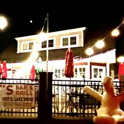 Bert's Bar & Grill