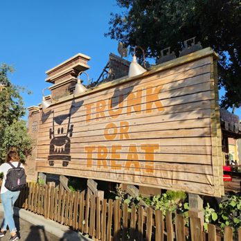 Cars Land - Amusement Parks Near Me - Anaheim, California Cars Land - Amusement Parks Near Me - Anaheim, California