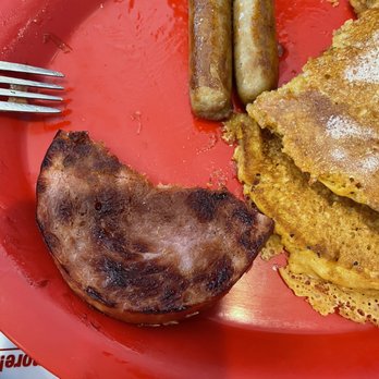 Spinnaker Cafe - Extremely burnt ham steak, with a really bad taste - Breakfast & Brunch Near Me - Englewood, Florida