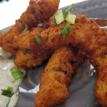 Duke's La Jolla - Calamari and 2 sauces - New American Near Me - La Jolla, California