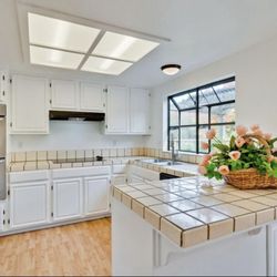 GROUT SOLUTIONS - Kitchen before