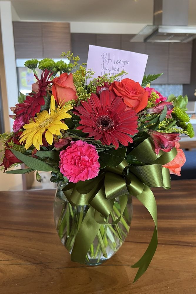 Cabo Flowers & Cakes