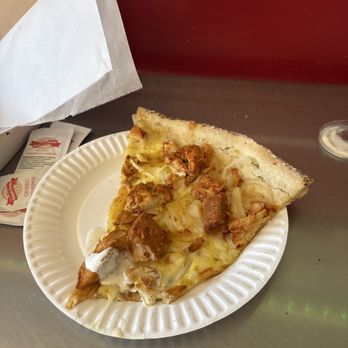Lilguy - Chicken pineapple onion - Pizza Near Me - Venice, California Lilguy - Chicken pineapple onion - Pizza Near Me - Venice, California
