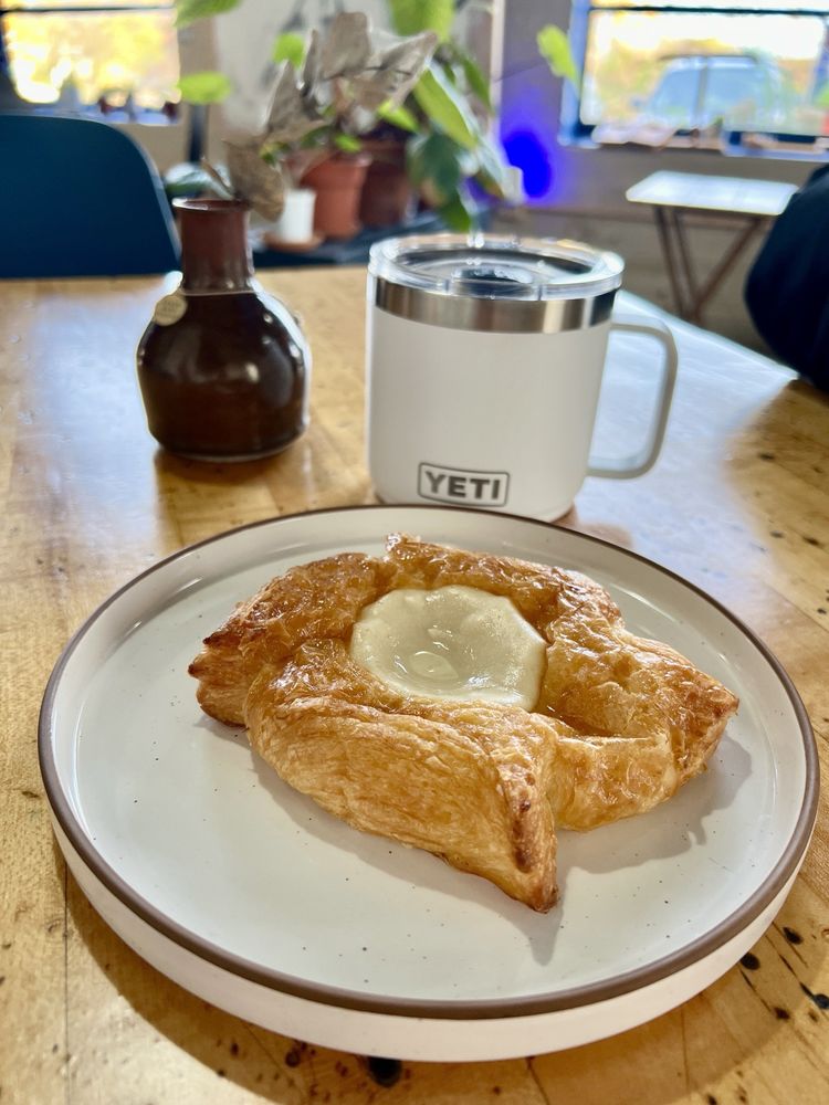 Fiddle Leaf Cafe Logo