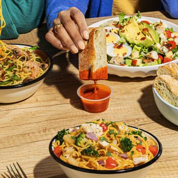 honeygrow - Salad Near Me - Vienna, Virginia honeygrow - Salad Near Me - Vienna, Virginia