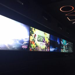 Nice size tv's with plenty of room Nice size tv's with plenty of room