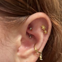 Rook piercing earring replacement