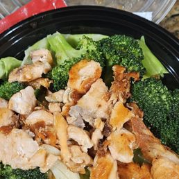 Salmon rice bowl with all veggies instead of rice