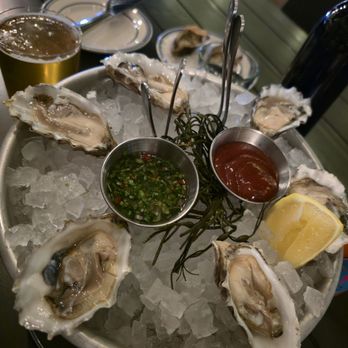 Popi's Oysterette - Half dozen Hog Island oysters - Seafood Near Me - San Francisco, California