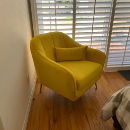 Beautiful lemon accent chair. Softer than it looks! Beautiful lemon accent chair. Softer than it looks!