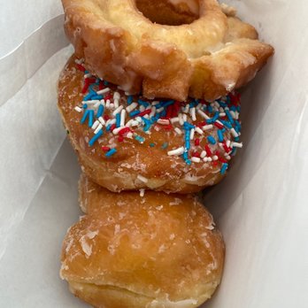 Mag's Donuts - my selection of delicious fresh donuts! - Donuts Near Me - Newport Beach, California Mag's Donuts - my selection of delicious fresh donuts! - Donuts Near Me - Newport Beach, California