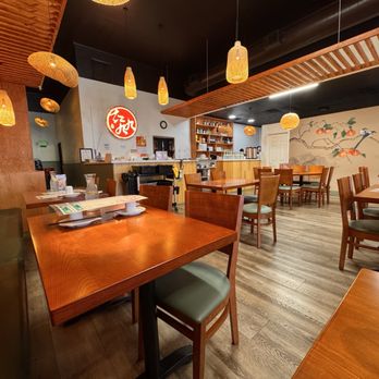 Tasty House - The back part of dining room - Szechuan Near Me - Bellevue, Washington
