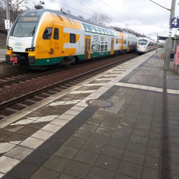 Bahnhof Berlin-Lichterfelde Ost - ICE trifft auf Regionalbahn - Train Stations Near Me - Berlin, BE