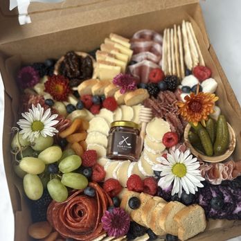Whisk and Ladle Catering - My charcuterie box order for 4 people - Caterers Near Me Whisk and Ladle Catering - My charcuterie box order for 4 people - Caterers Near Me
