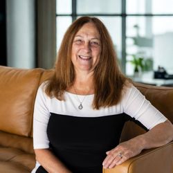 American Eagle Realty - Mary Jo Gilloon Huebel, Owner/Broker