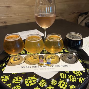 Tröegs Brewing Company - Tasty flight - Breweries Near Me - Hershey, Pennsylvania Tröegs Brewing Company - Tasty flight - Breweries Near Me - Hershey, Pennsylvania