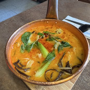 Meow Rice Noodle - Spicy Soup Base - Noodles Near Me - Alhambra, California Meow Rice Noodle - Spicy Soup Base - Noodles Near Me - Alhambra, California