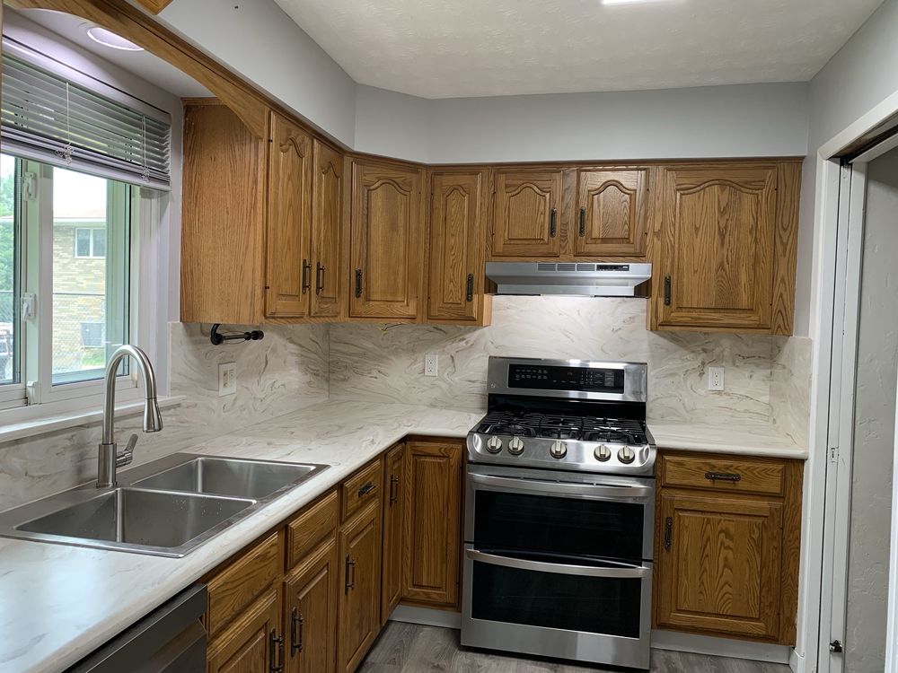 Rocksolid Surfaces - countertop fabricator in Cleveland, OH