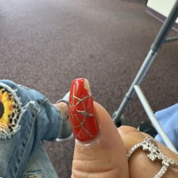 Tracy Nails - Chipped after exactly 1 week