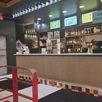 Traphouse Caribbean - Interior - Caribbean Near Me - Austin, Texas