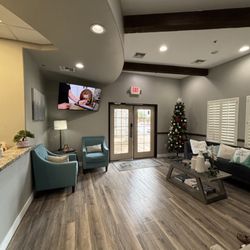 Drew Dentistry - Clean and relaxing lobby!