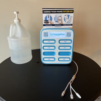 Moma’s Cafe - Charging Station- so thoughtful! - Cafes Near Me - Orlando, Florida
