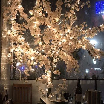 Bistro Sakana - Japanese Near Me - Vancouver, British Columbia