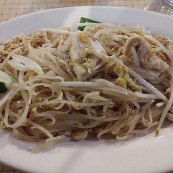 Thai House - Chicken pad thai - Thai Near Me - Bloomington, Illinois Thai House - Chicken pad thai - Thai Near Me - Bloomington, Illinois